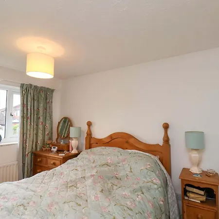 7 Crestbrooke *